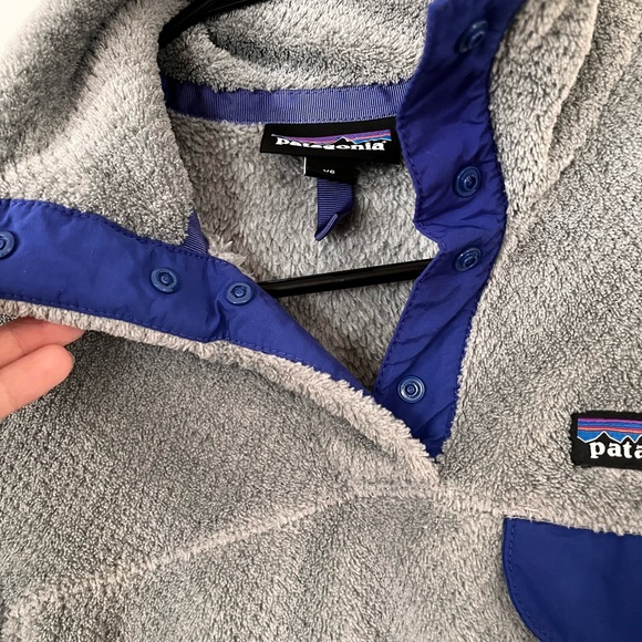 Patagonia Gray Fleece with Blue Trim - Picture 5 of 7